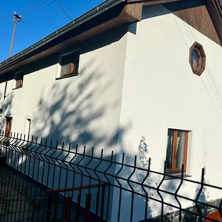 Villa Dum Nad Strelou *